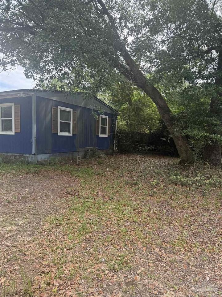 5103 Wildewood Ave - Photo 4 of 17