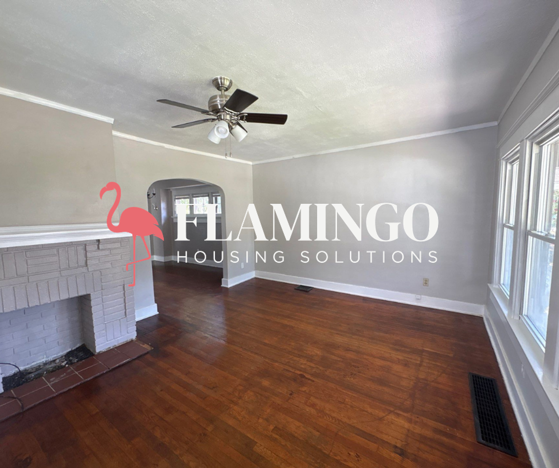 317 Fernwood Ave - Photo 3 of 17