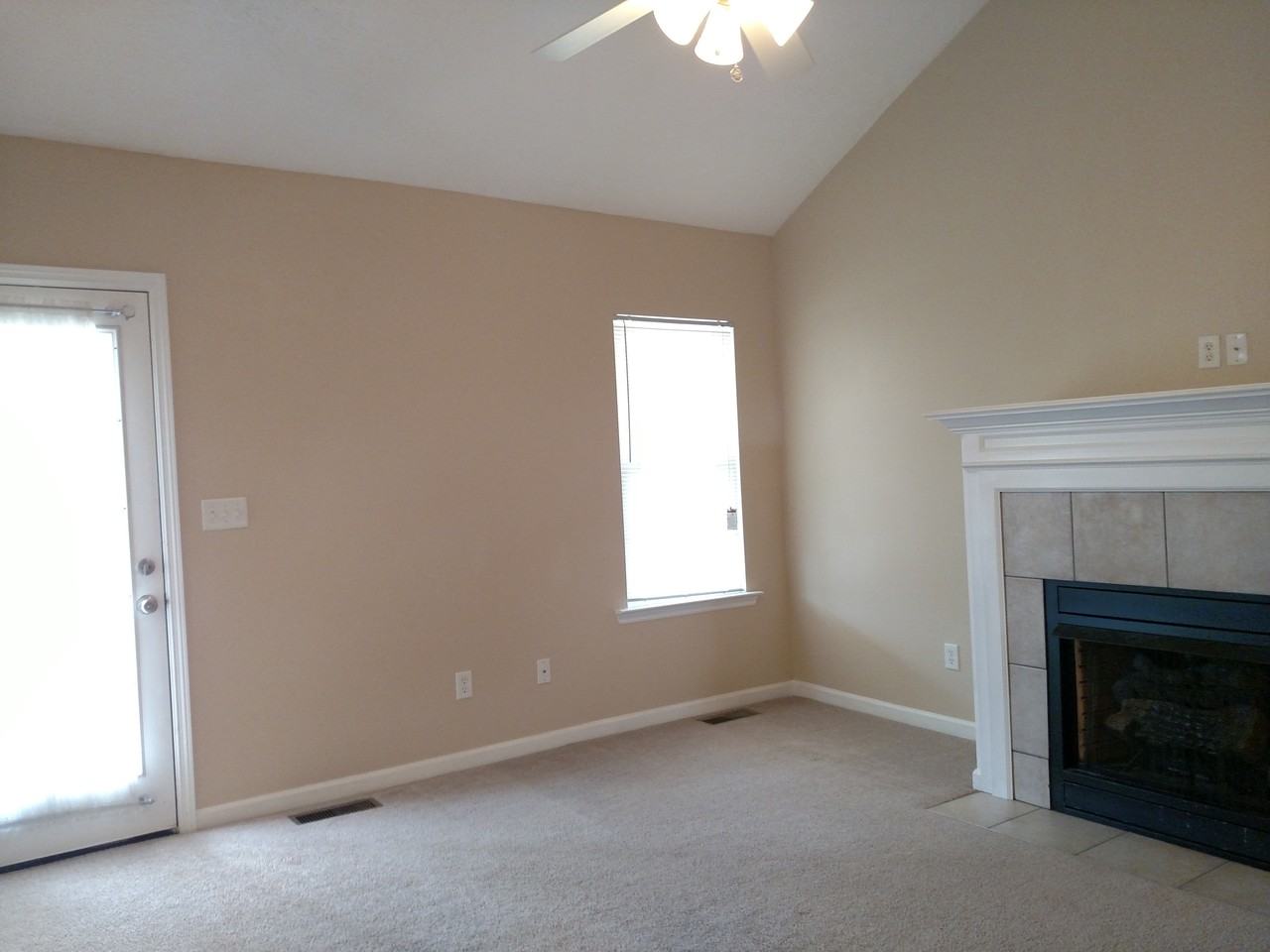 323 Windsong Dr - Photo 2 of 9