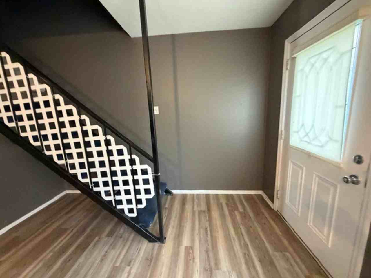 7489 Hazelcrest Dr - Photo 6 of 23