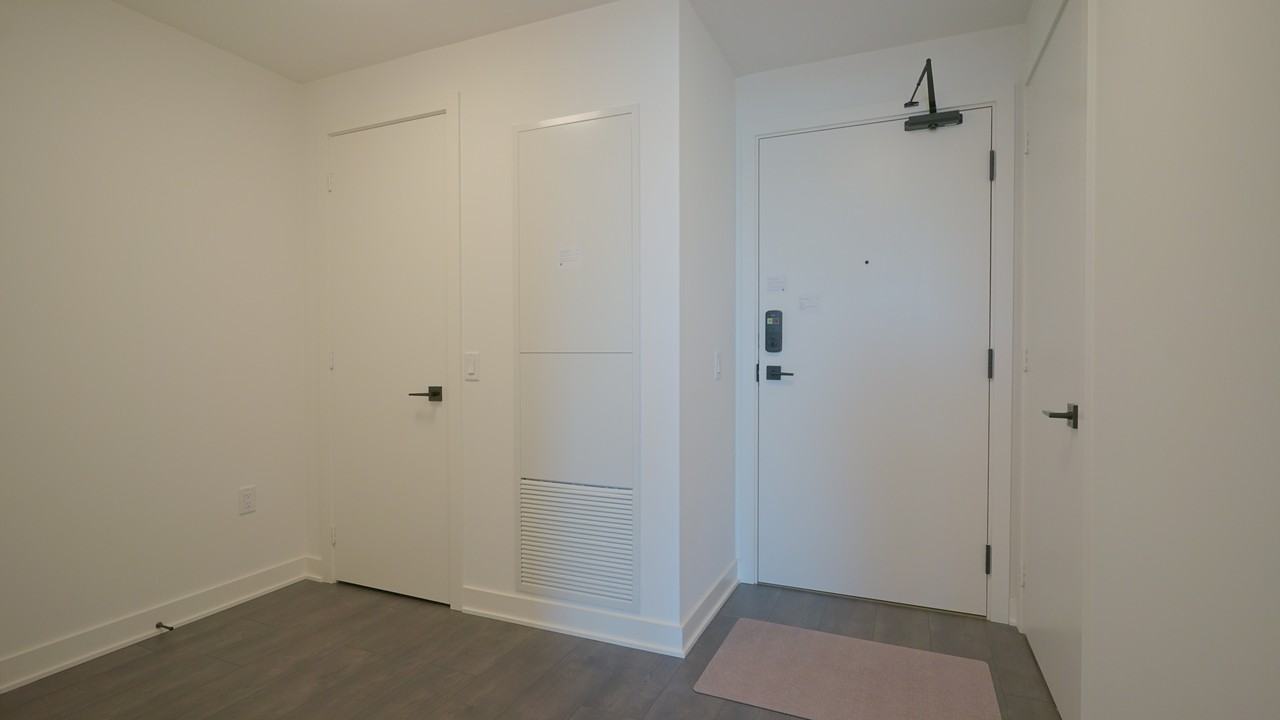 1185 Galleria Iii #719 - Photo 3 of 34