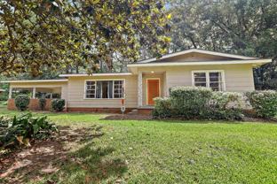 4364 Manhassett Dr - Photo 1 of 1