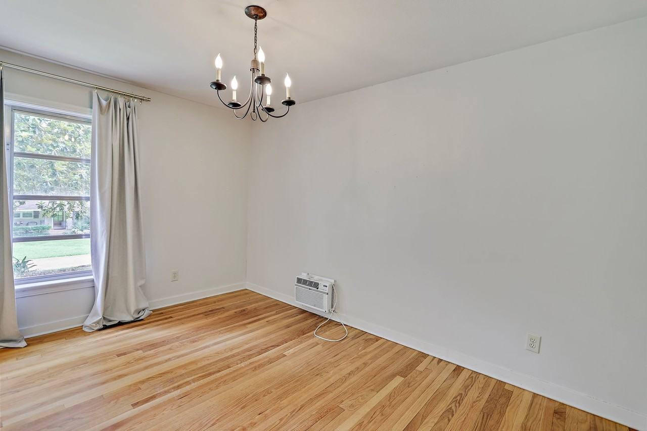 4364 Manhassett Dr - Photo 7 of 14