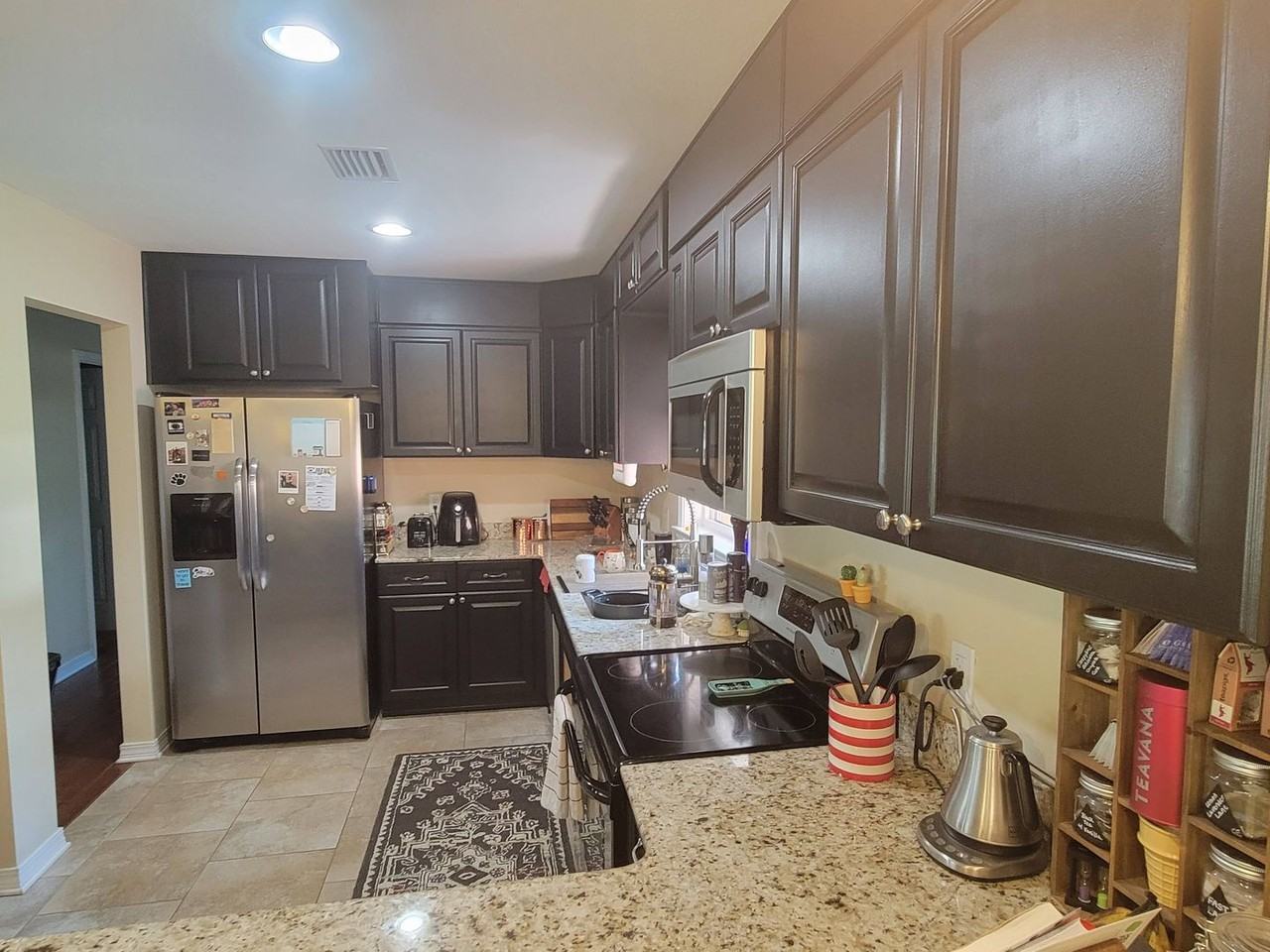 226 Staff Dr Ne - Photo 3 of 10