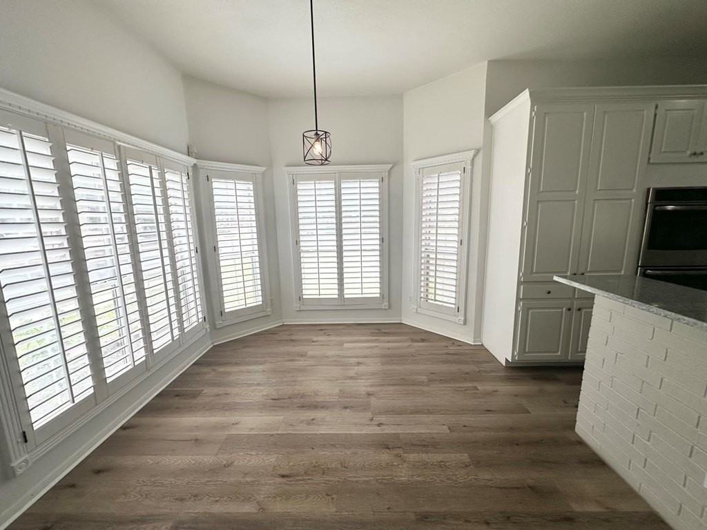 1800 Dukes Dr - Photo 5 of 17