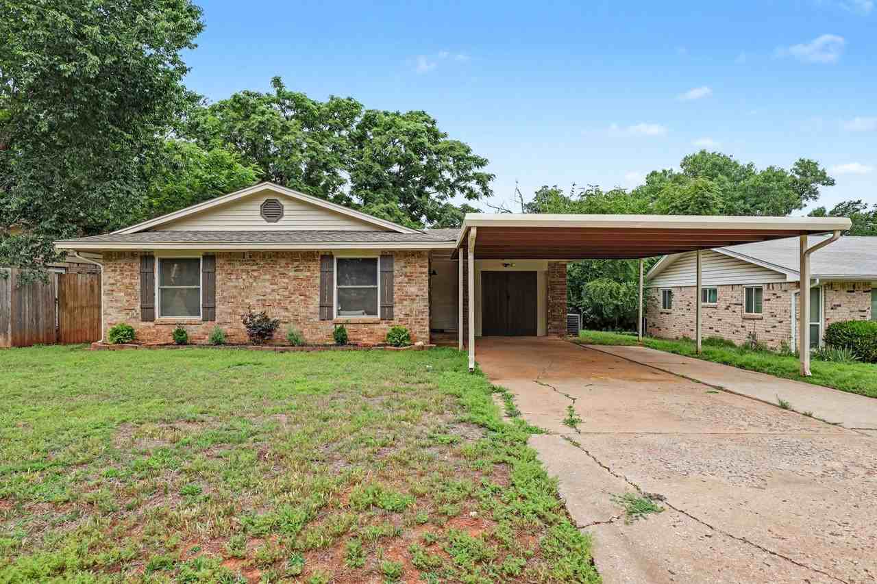 1715 Edgewood Dr - Photo 3 of 30