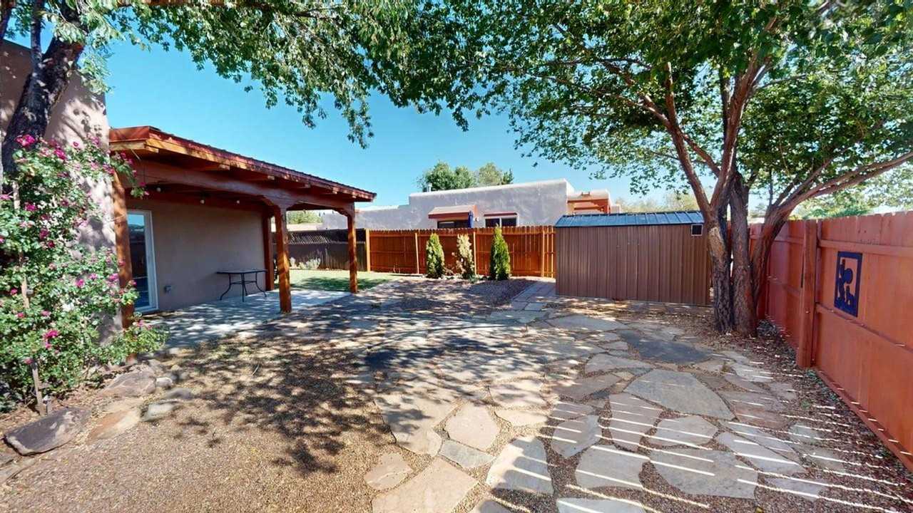 1259 Senda Del Valle - Photo 2 of 25