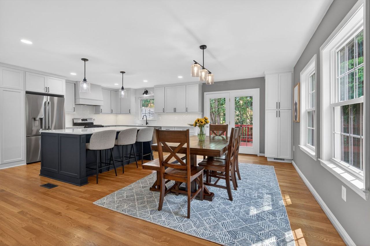 9810 Meadow Valley Dr - Photo 3 of 36