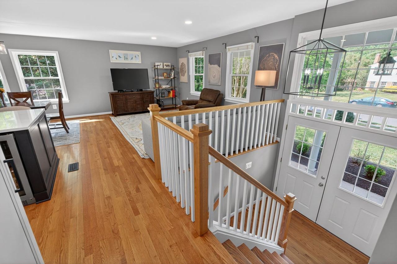 9810 Meadow Valley Dr - Photo 5 of 36