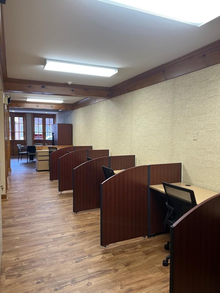 412 S Main St - Photo 7 of 12