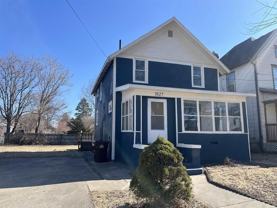 1027 S Chicago Ave - Photo 1 of 1