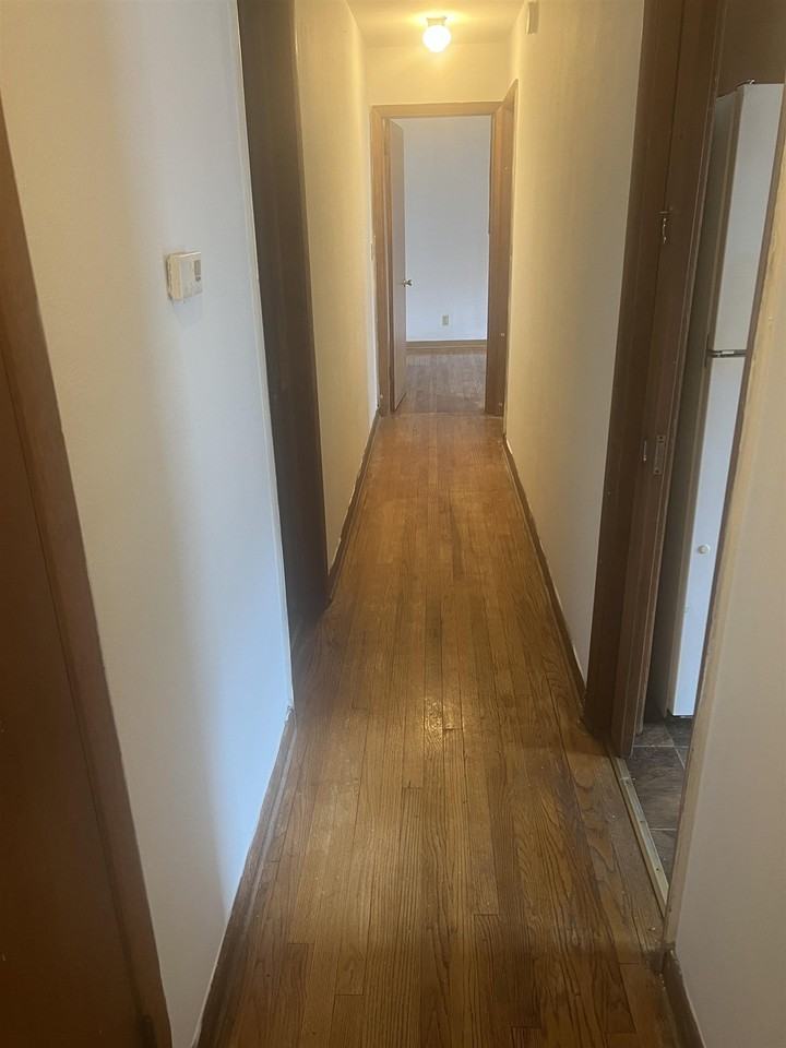 2221 7th Ave - Photo 6 of 8