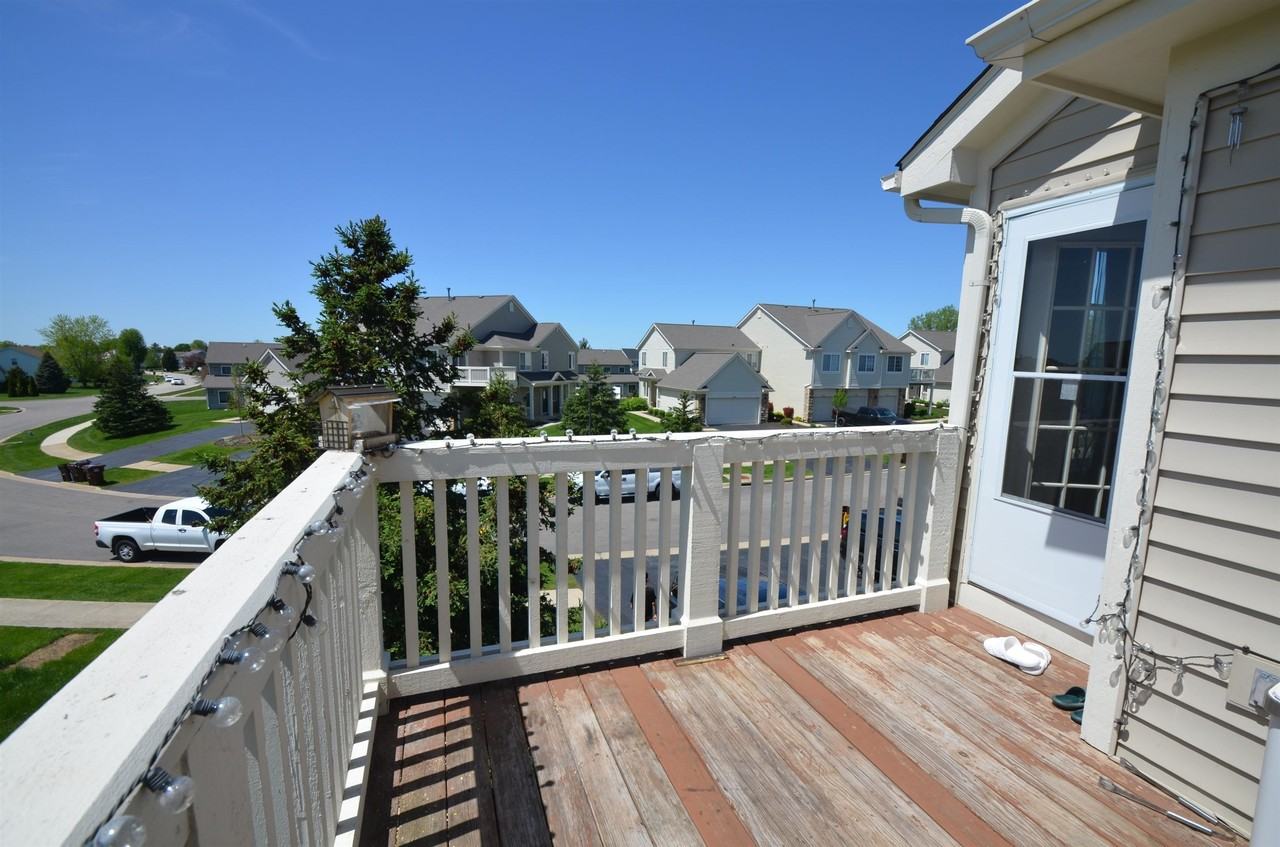 7494 Thomas Dr - Photo 3 of 3