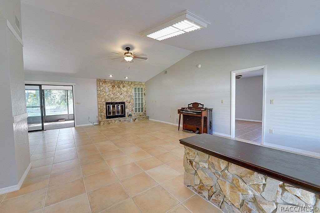 8844 E Rosemont St - Photo 5 of 50