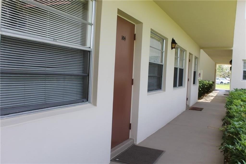 23 Vista Gardens Trl #104 - Photo 3 of 24