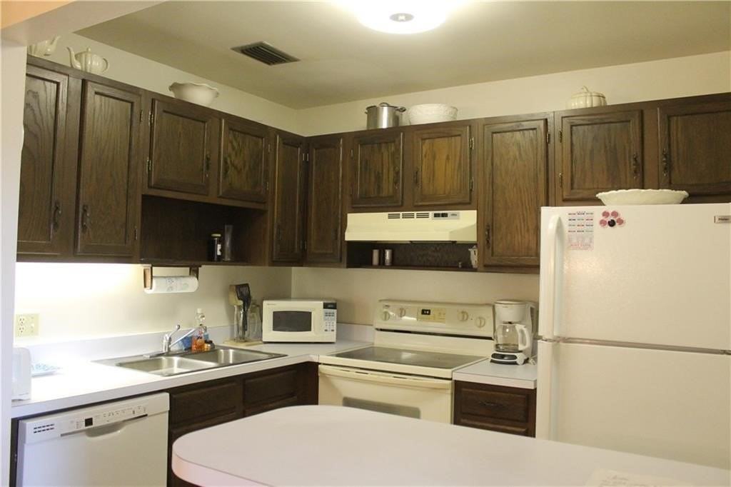 23 Vista Gardens Trl #104 - Photo 4 of 24