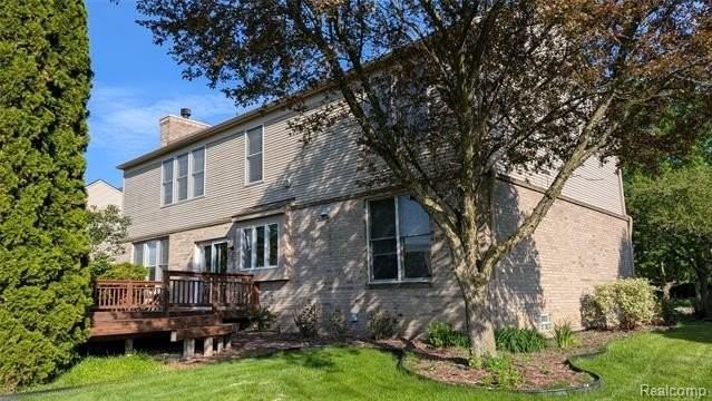 1687 Snowy Owl Ct - Photo 2 of 50