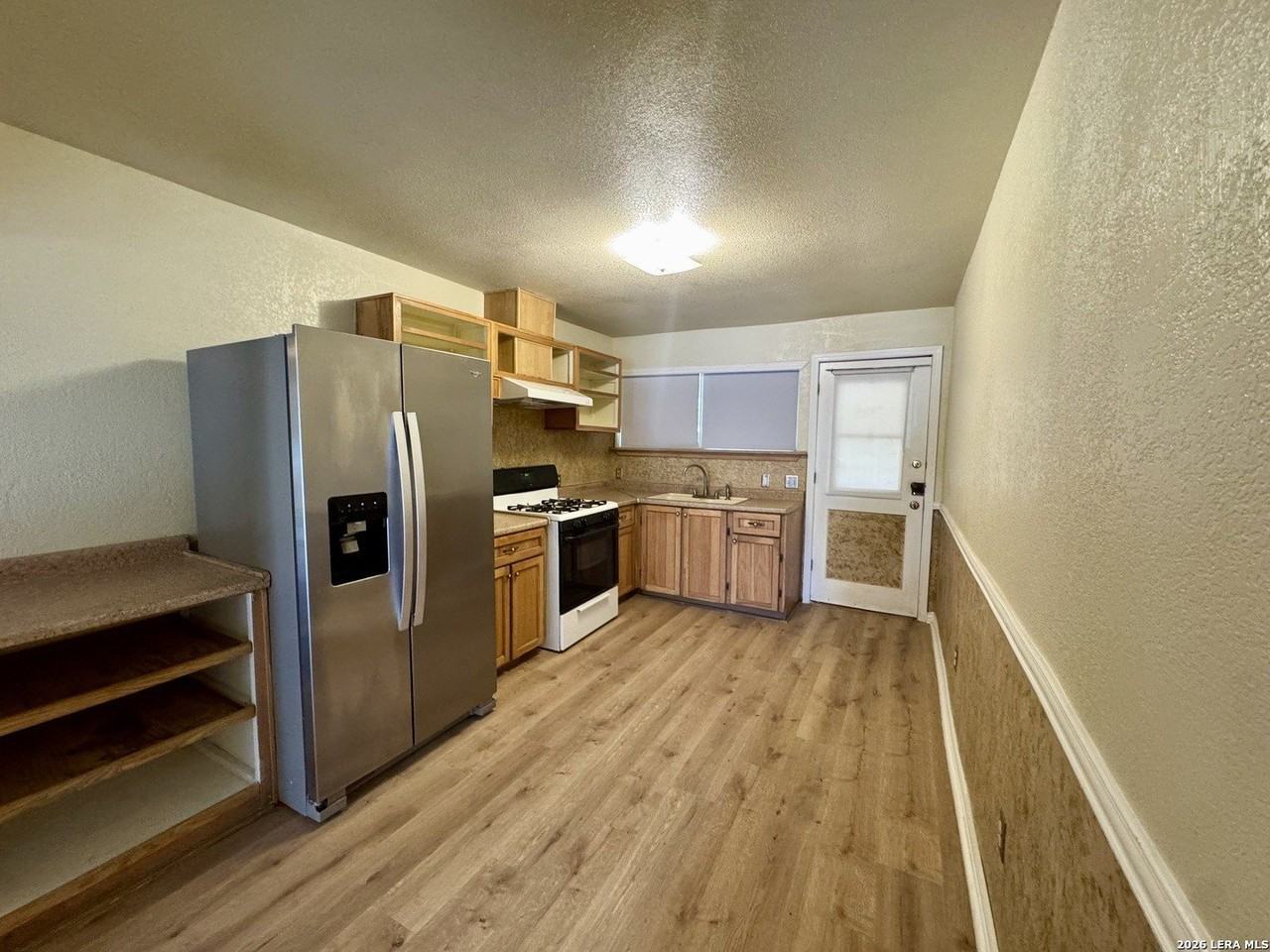 226 E Malone Ave - Photo 3 of 8
