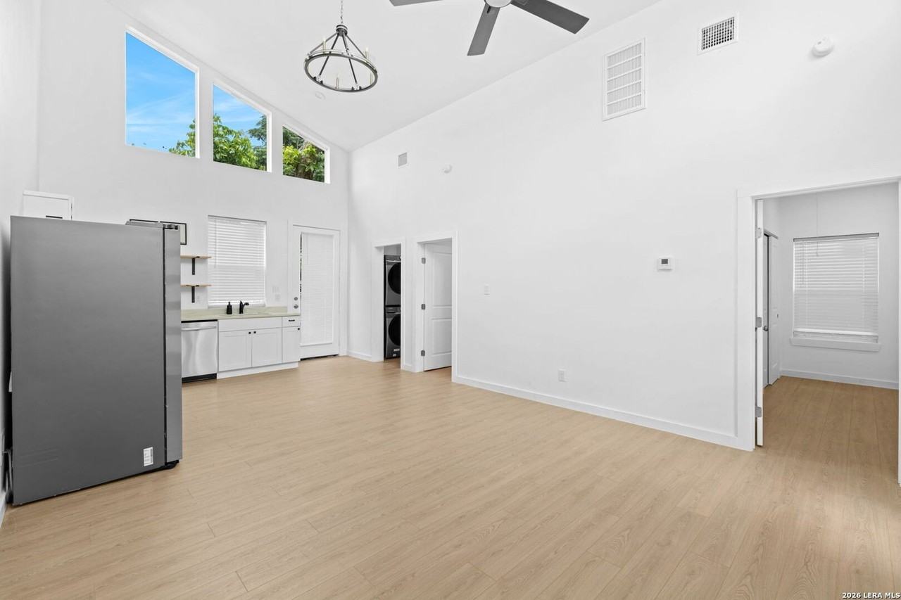 327 Gem Ln - Photo 4 of 15