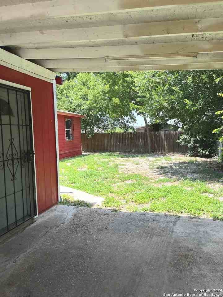 315 Jesse Ave - Photo 4 of 25