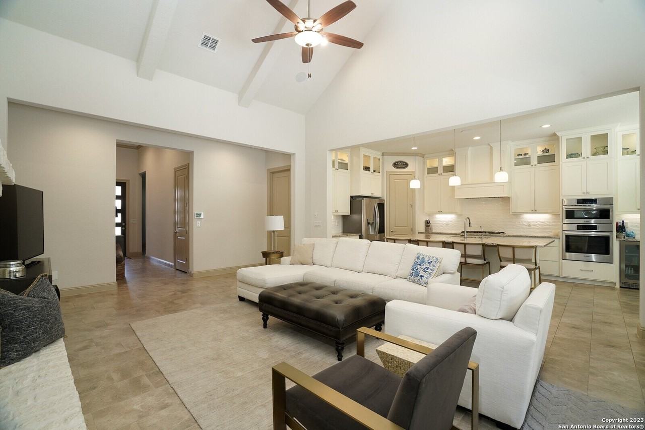 17618 Hillsedge - Photo 7 of 30