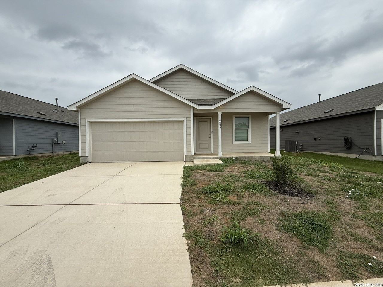 4839 Legacy Pt - Photo 3 of 33