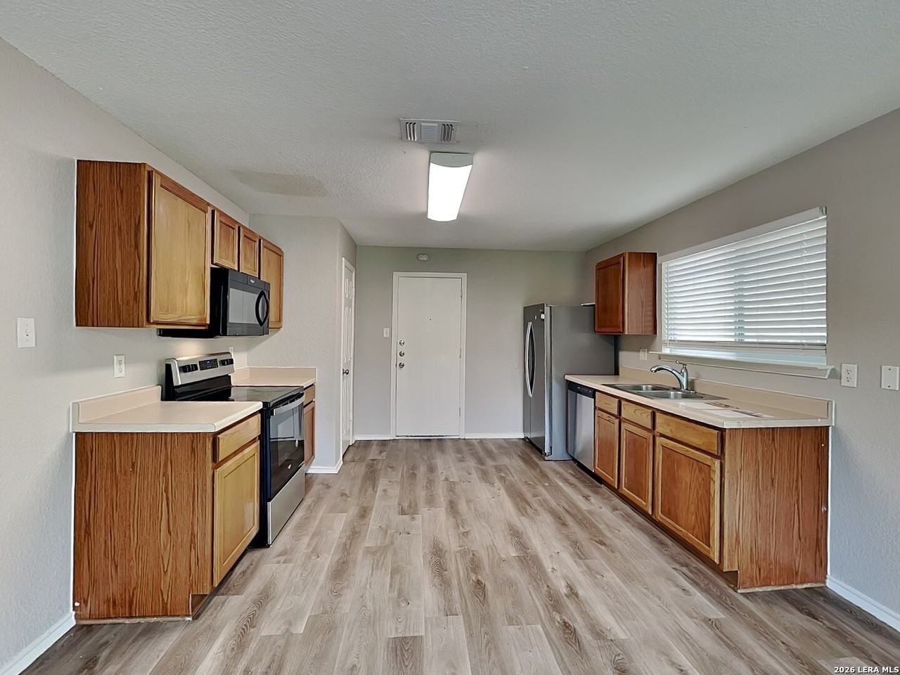 8203 Maple Meadow Dr - Photo 5 of 19