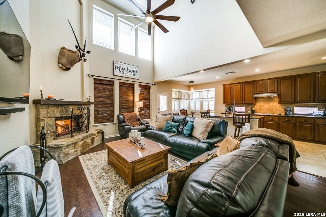 26714 Sunstream Way - Photo 5 of 22