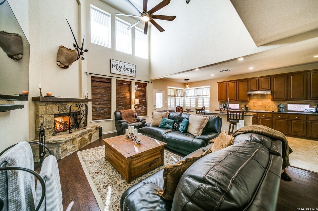 26714 Sunstream Way - Photo 7 of 22