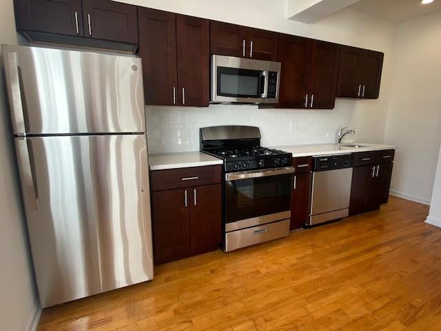 1555 North Mohawk Street #3C - Photo 4 of 11