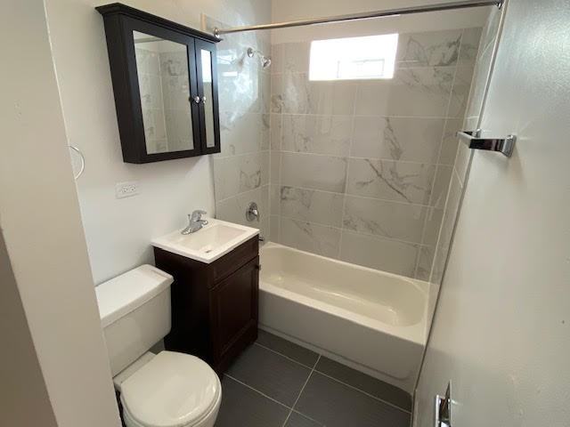 1555 North Mohawk Street #3C - Photo 5 of 11