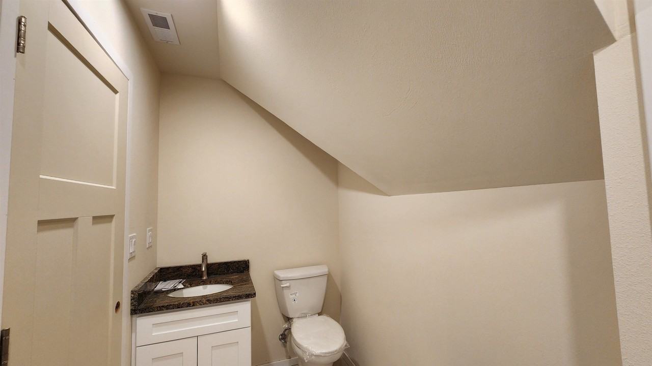 908 E Gorham St #2 - Photo 3 of 18