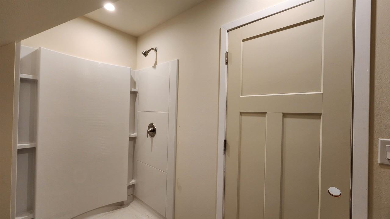 908 E Gorham St #2 - Photo 4 of 18