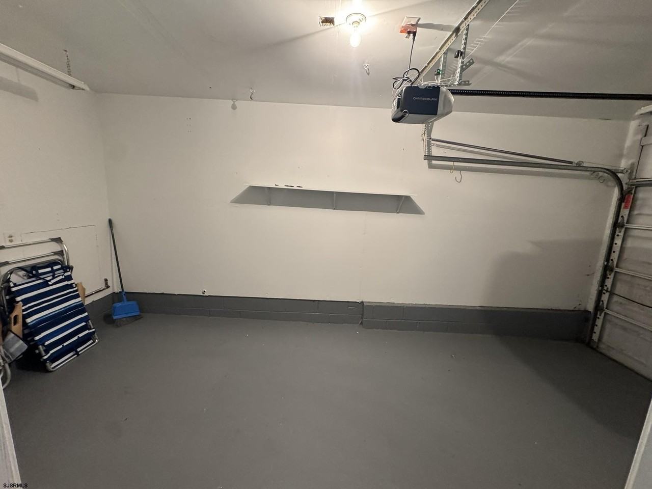10 Starboard Ct #10 - Photo 2 of 32