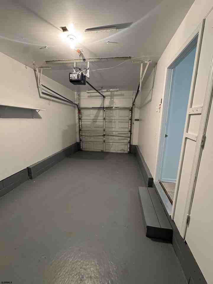 10 Starboard Ct #10 - Photo 4 of 32
