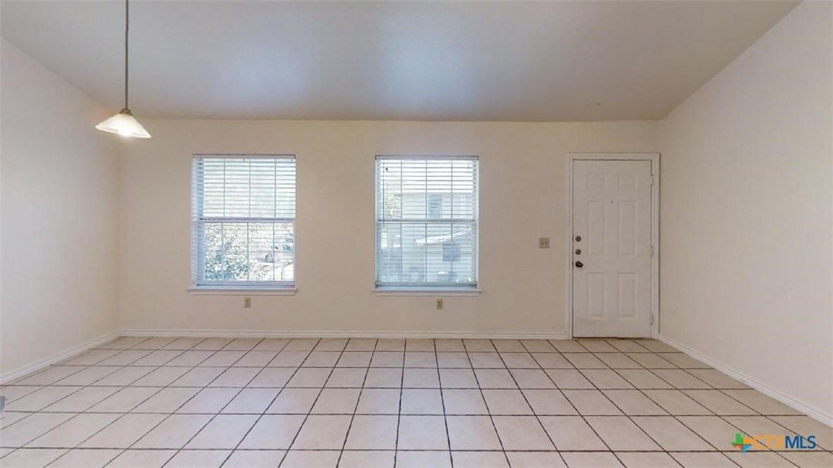 412 Burleson St #121 - Photo 3 of 11