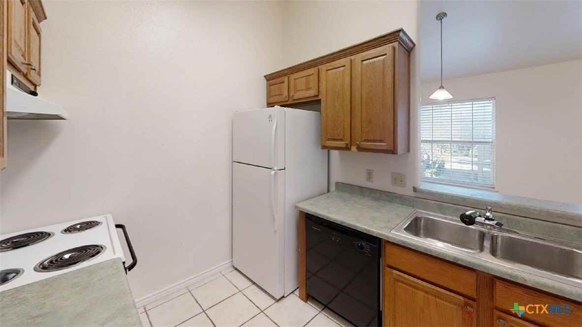 412 Burleson St #121 - Photo 6 of 11