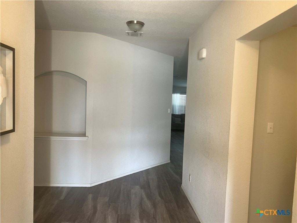 104 Green Jay Dr - Photo 4 of 15