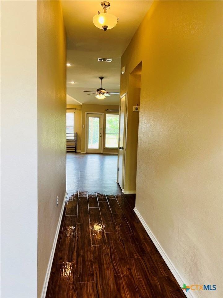 8210 Sunset Trl - Photo 2 of 15