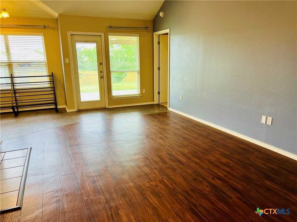 8210 Sunset Trl - Photo 3 of 15
