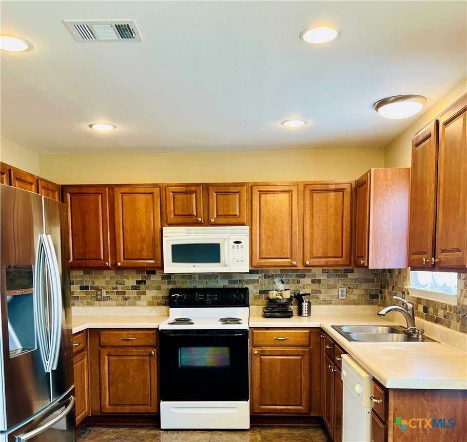 8210 Sunset Trl - Photo 4 of 15