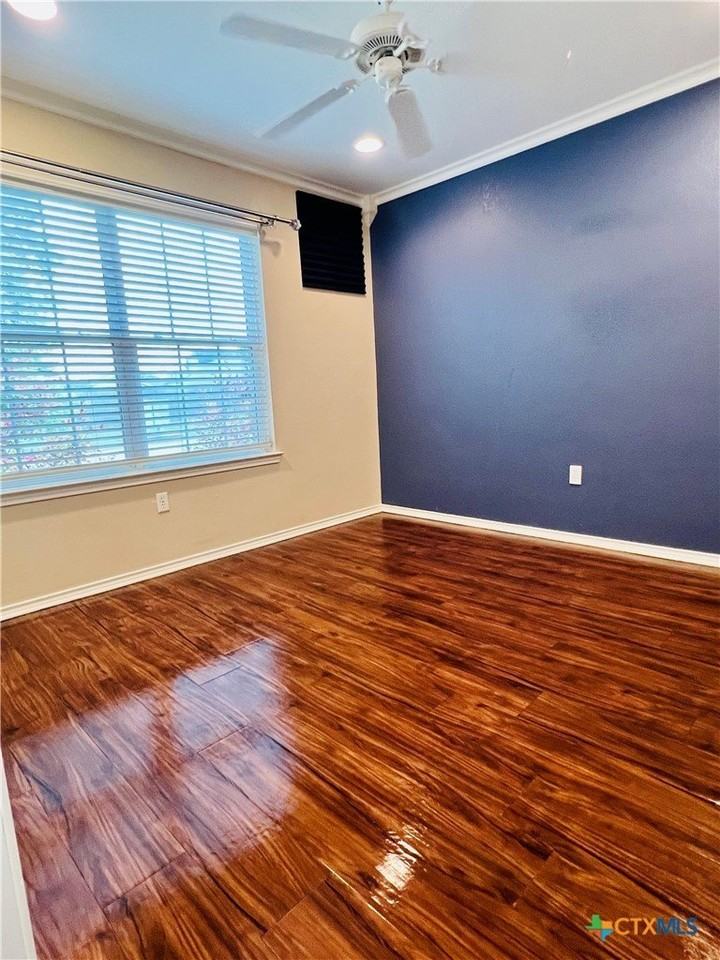 8210 Sunset Trl - Photo 6 of 15