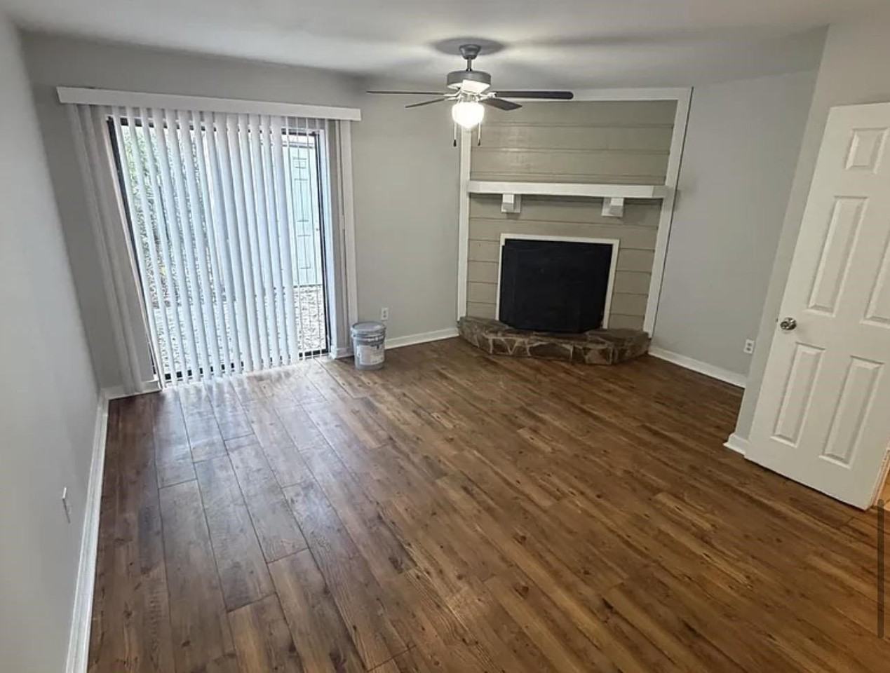 3234 Nekoma Ln - Photo 7 of 17