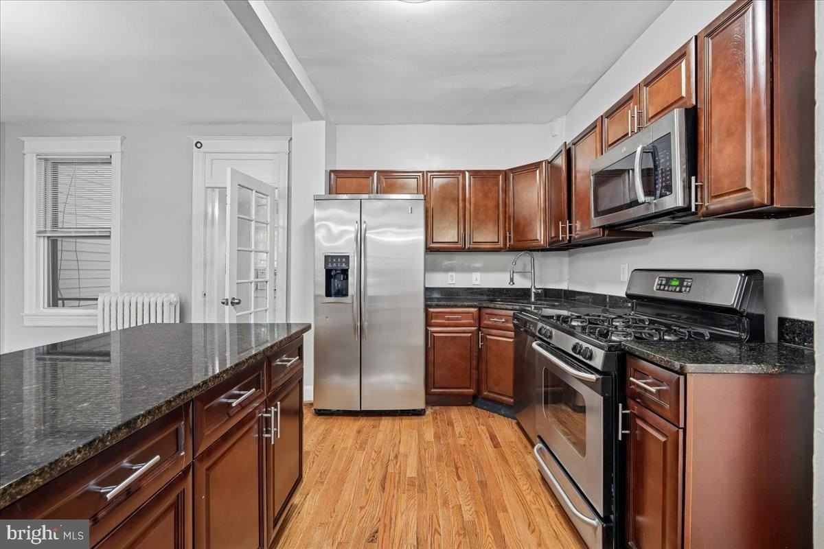 4605 Georgia Ave Nw - Photo 5 of 38