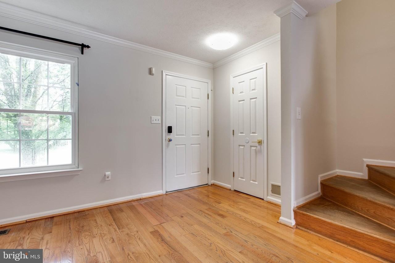 8125 Gray Stone Ln - Photo 5 of 45