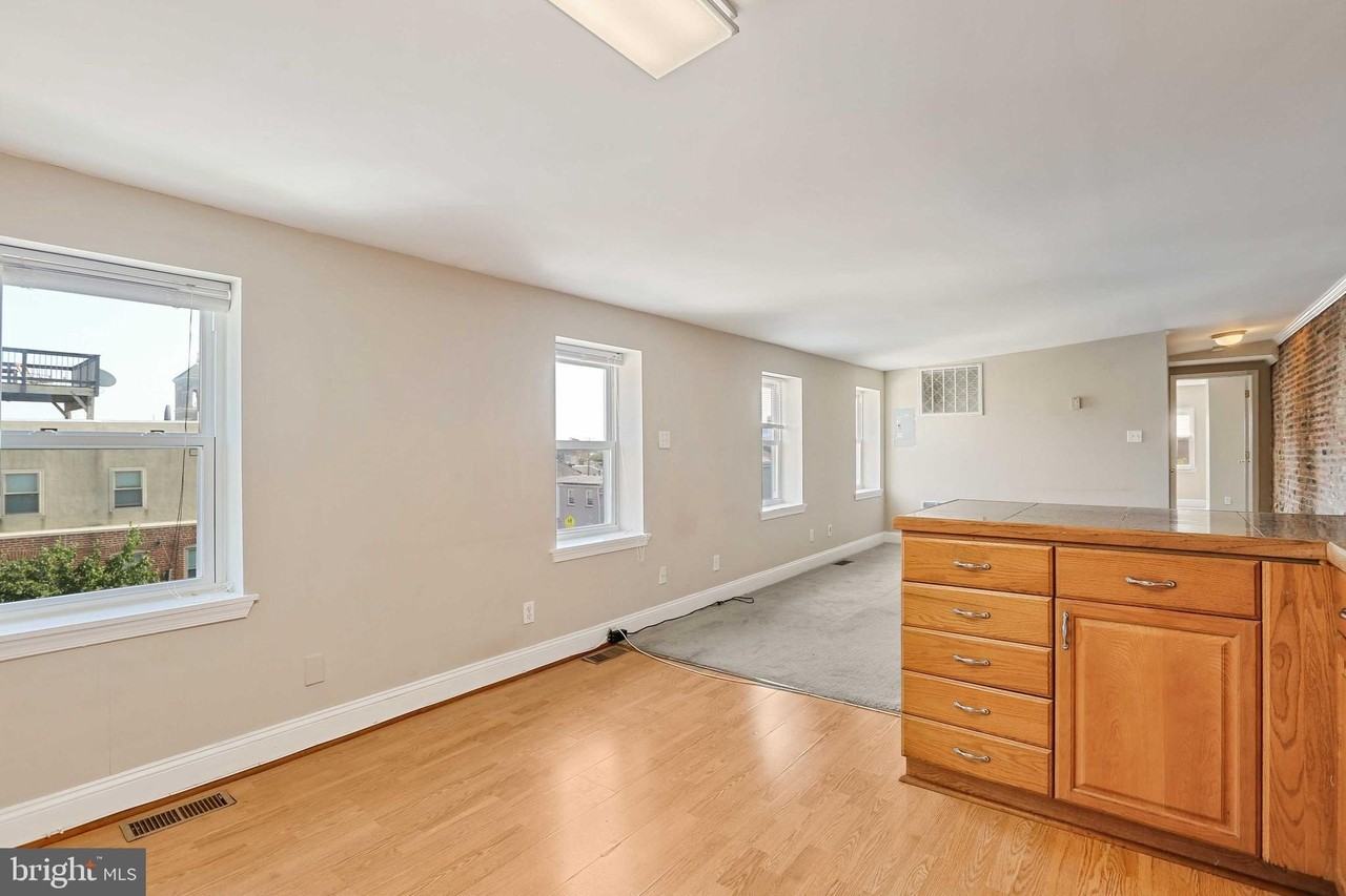 249 S Chester St #3 - Photo 5 of 23
