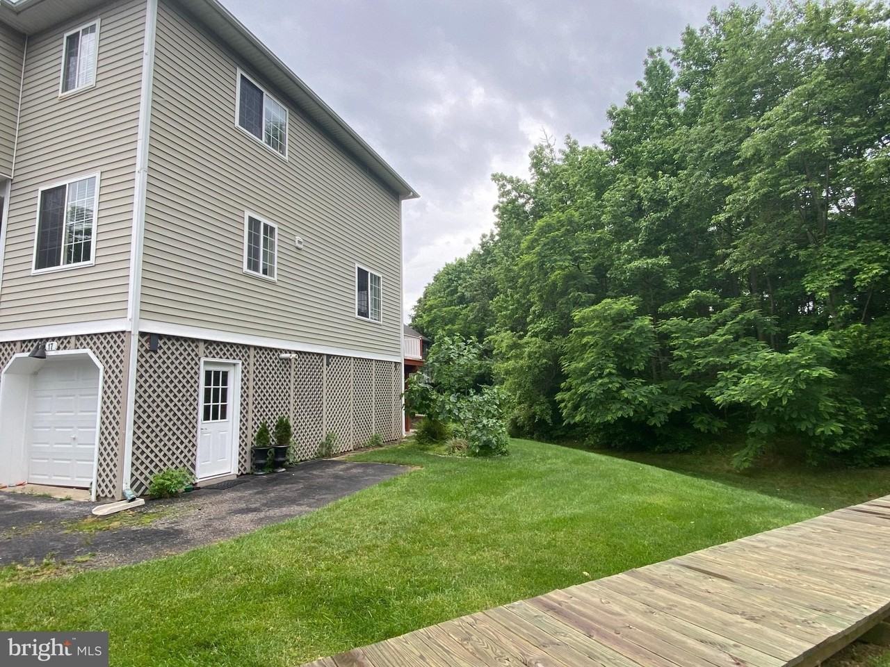 17 Hidden Cove Ct - Photo 2 of 34