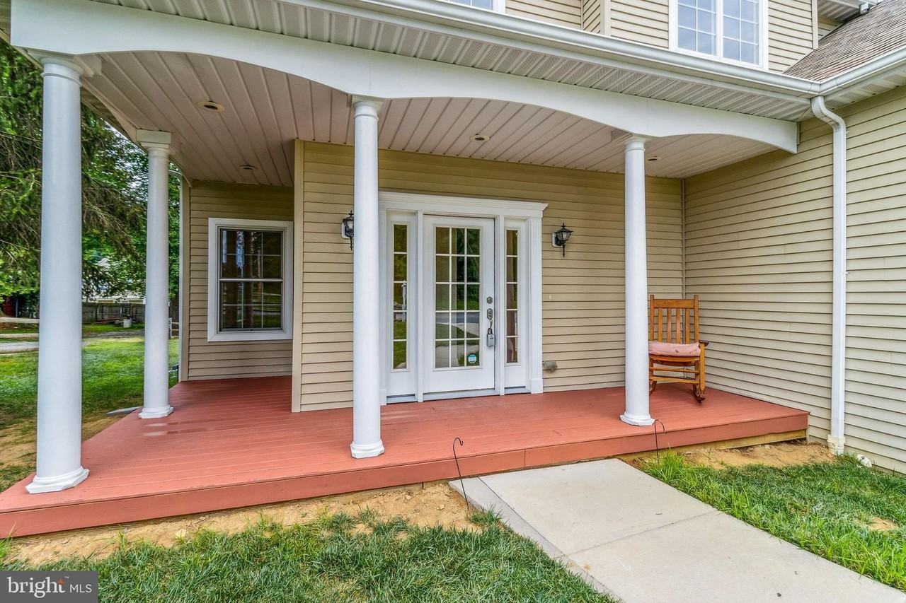 9818 Lyons Mill Rd - Photo 4 of 44