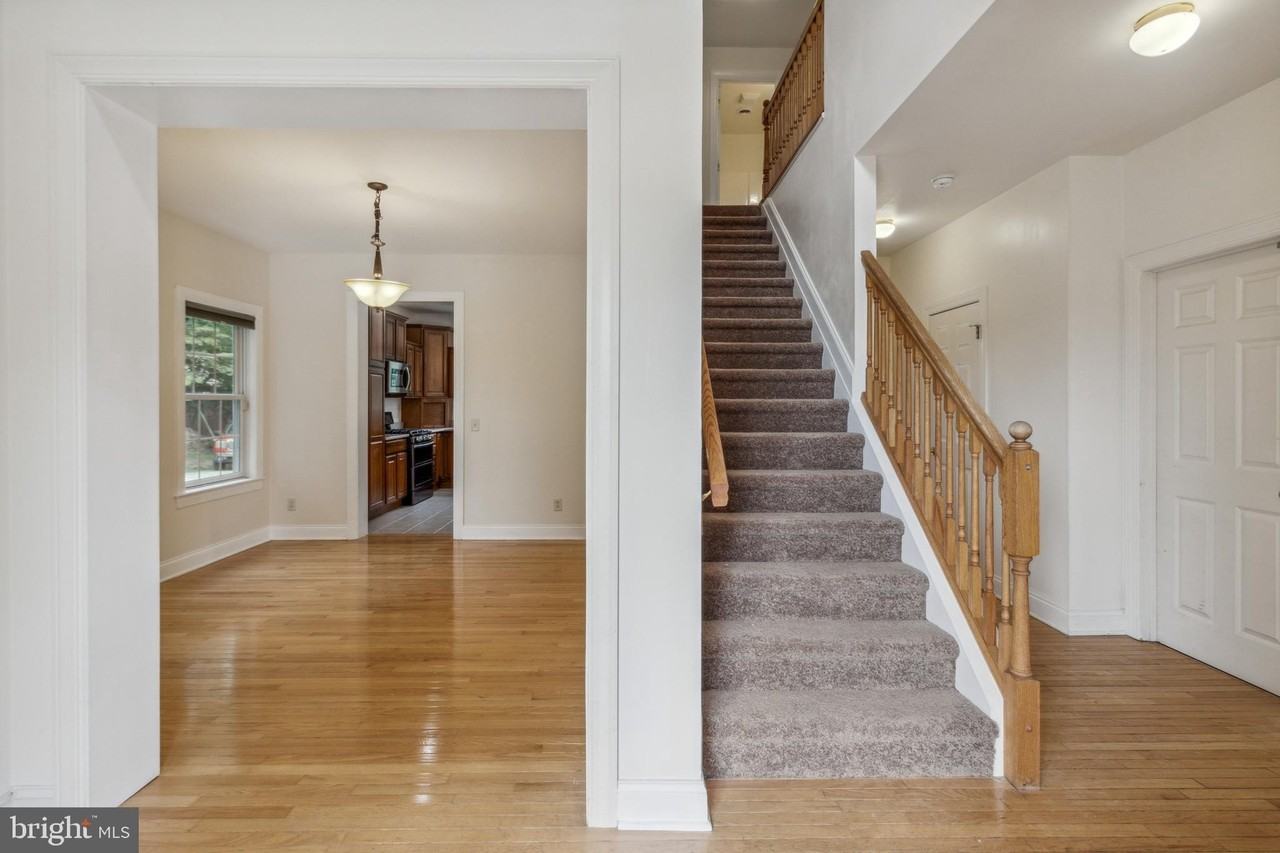 9818 Lyons Mill Rd - Photo 5 of 44