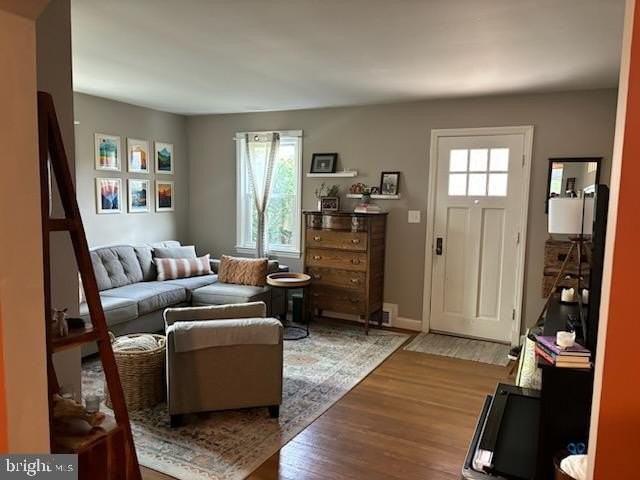 1117 Arran Rd - Photo 2 of 10